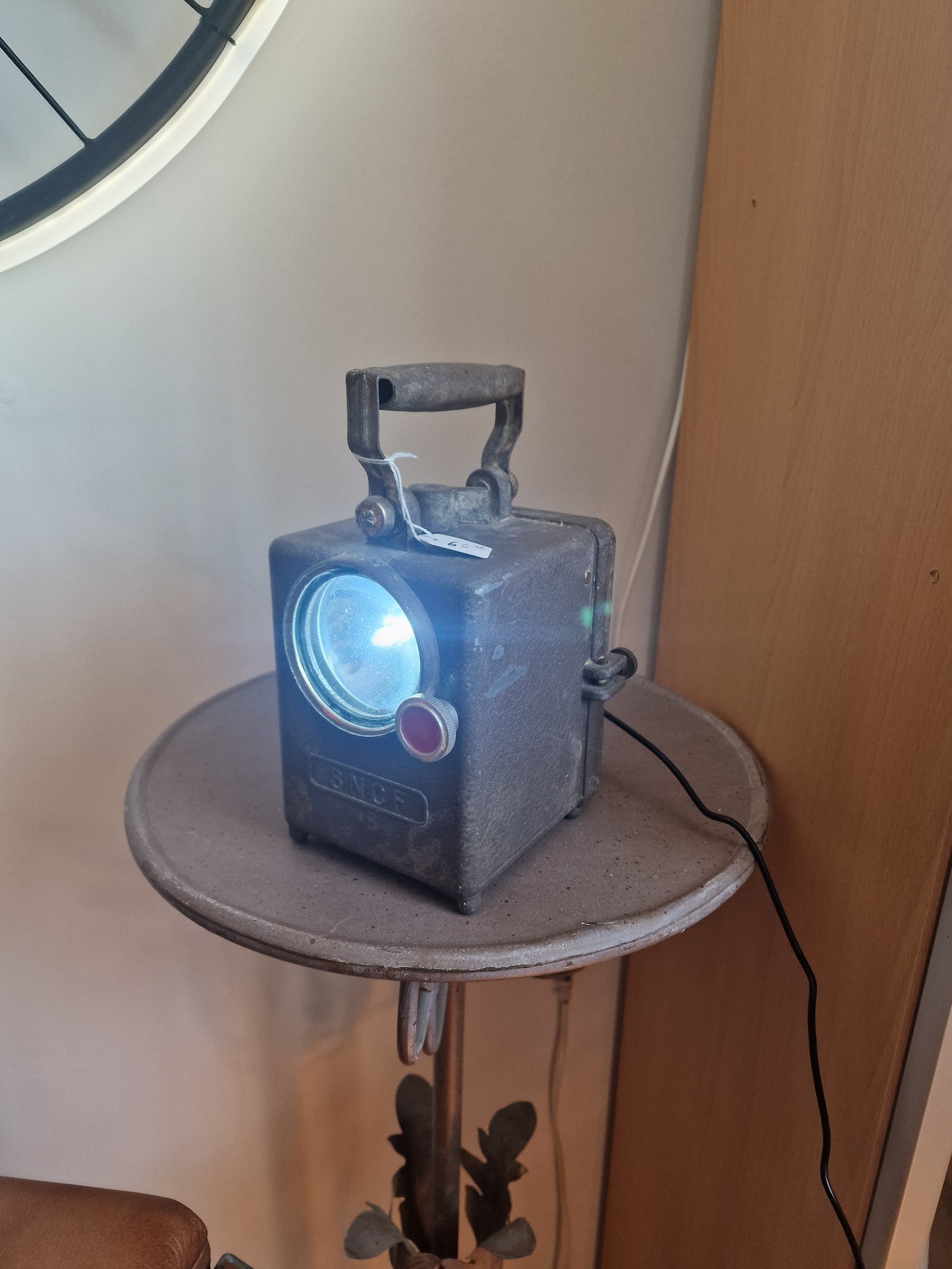 Lampe industrielle sncf vintage   – Création artisanale unique