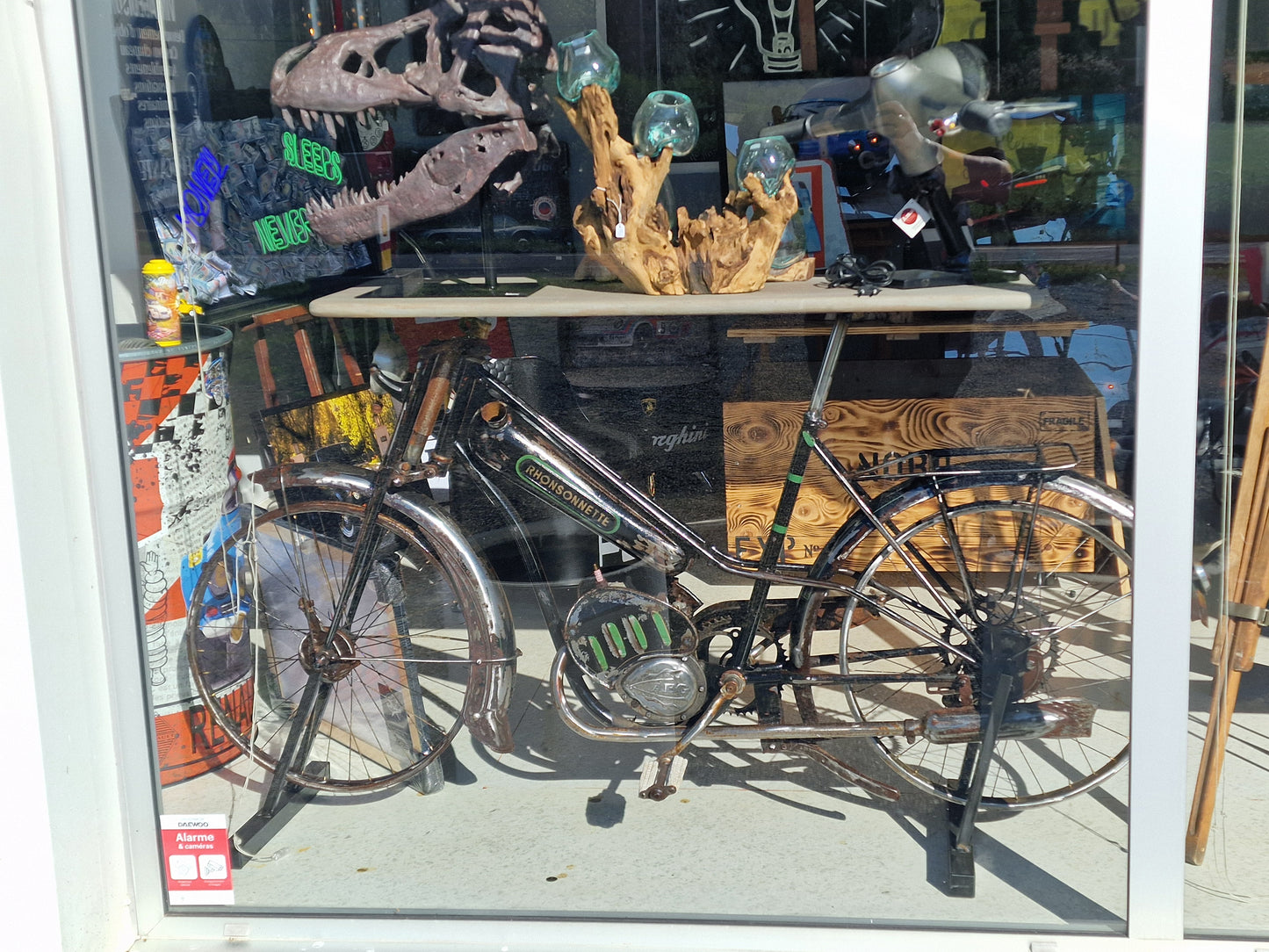 🛠️ Console industrielle unique en mobylette Rhonsonnette vintage