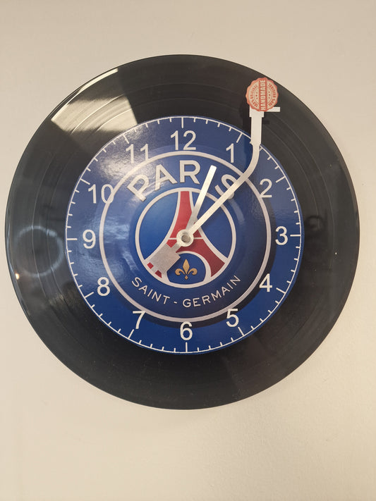 Horloge Vinyle paris St Germain – Une Horloge Vintage Unique pour les Fans de psg