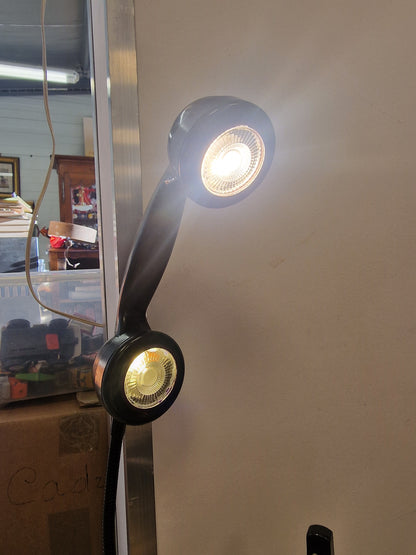 Lampe vintage upcyclée – téléphone  transformé en lampe design industrielle