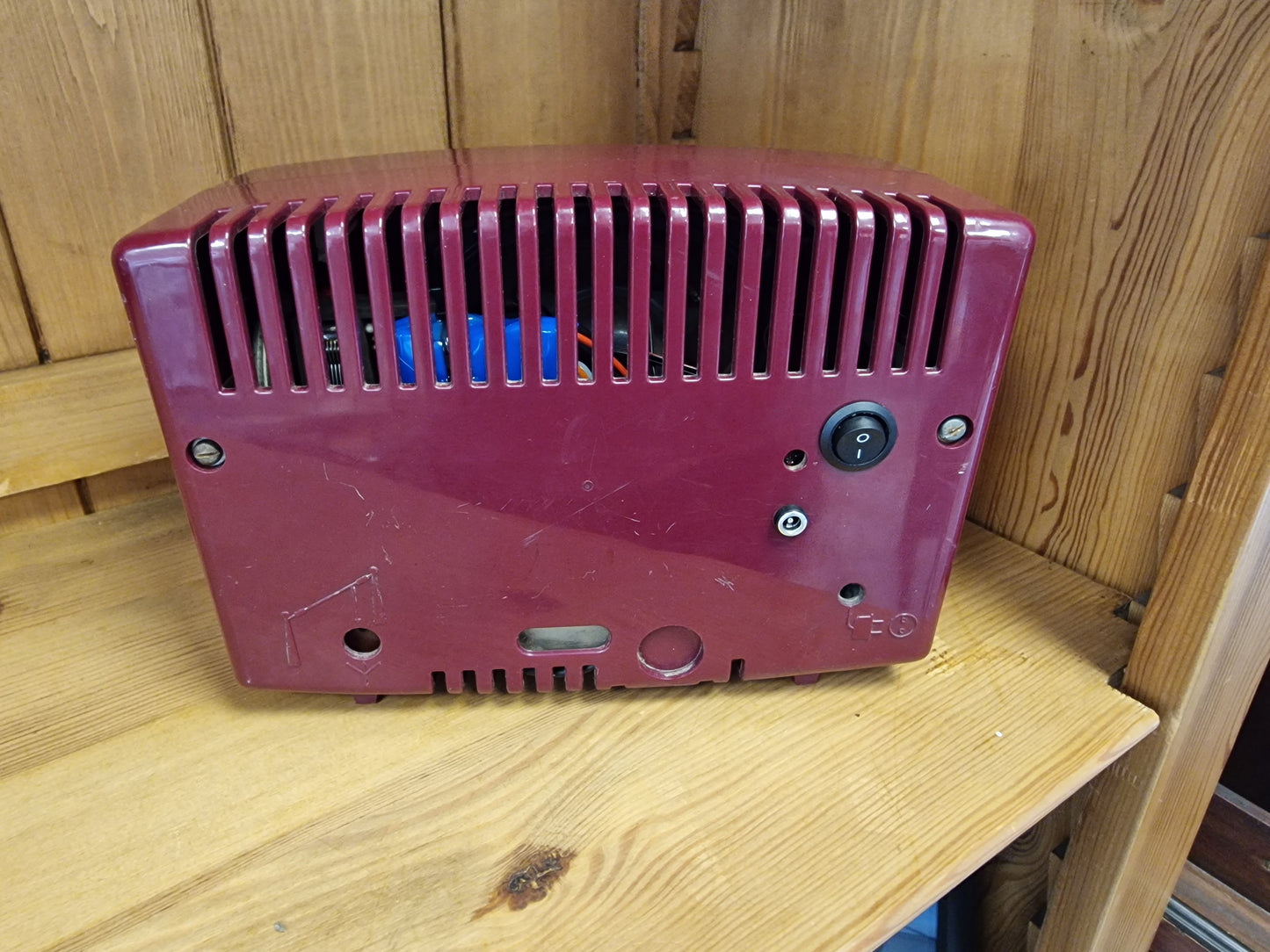 Enceinte Bluetooth Vintage Radiola – Rétro-Éclairée & Rechargeable .ancienne radio