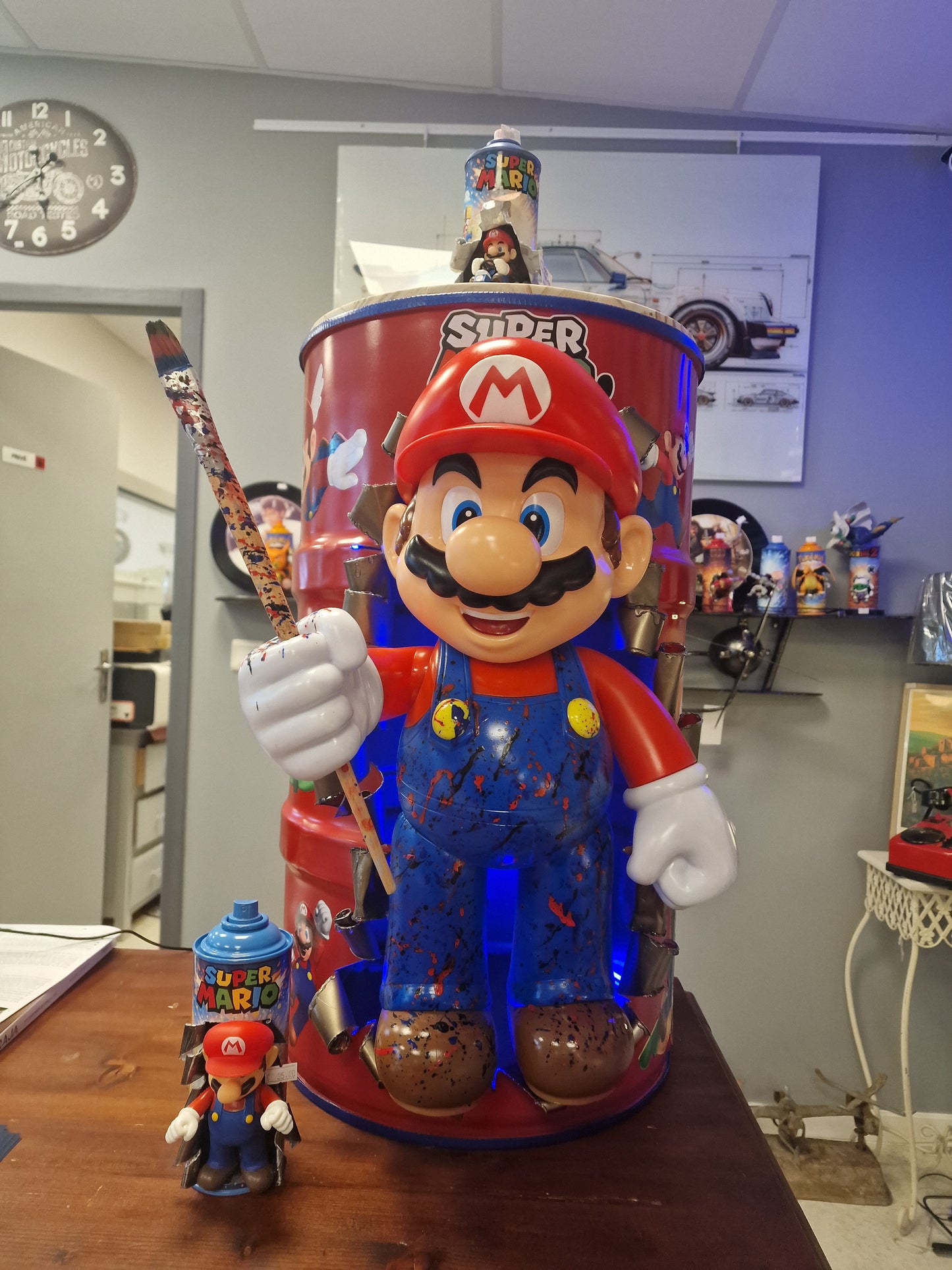 Table d’appoint super mario – Bidon métal custom 60L transformé en meuble design geek