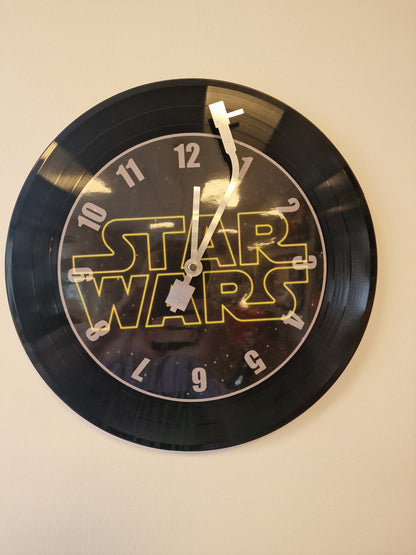 Horloge Vinyle  logo star wars – Une Horloge Vintage Unique pour les Fans de star wars