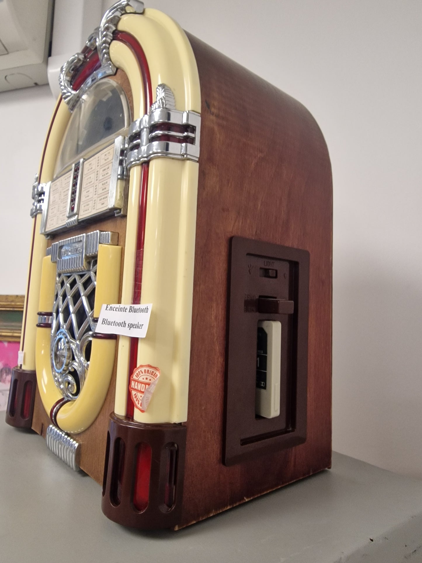 Enceinte Bluetooth  style Jukebox Vintage – Pièce Unique (Ardèche)