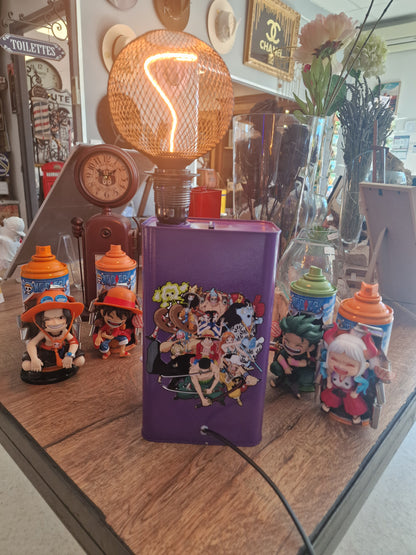 Lampe One Piece Luffy Gear 5 – Bidon métal customisé – Lampe manga décorative – Création originale