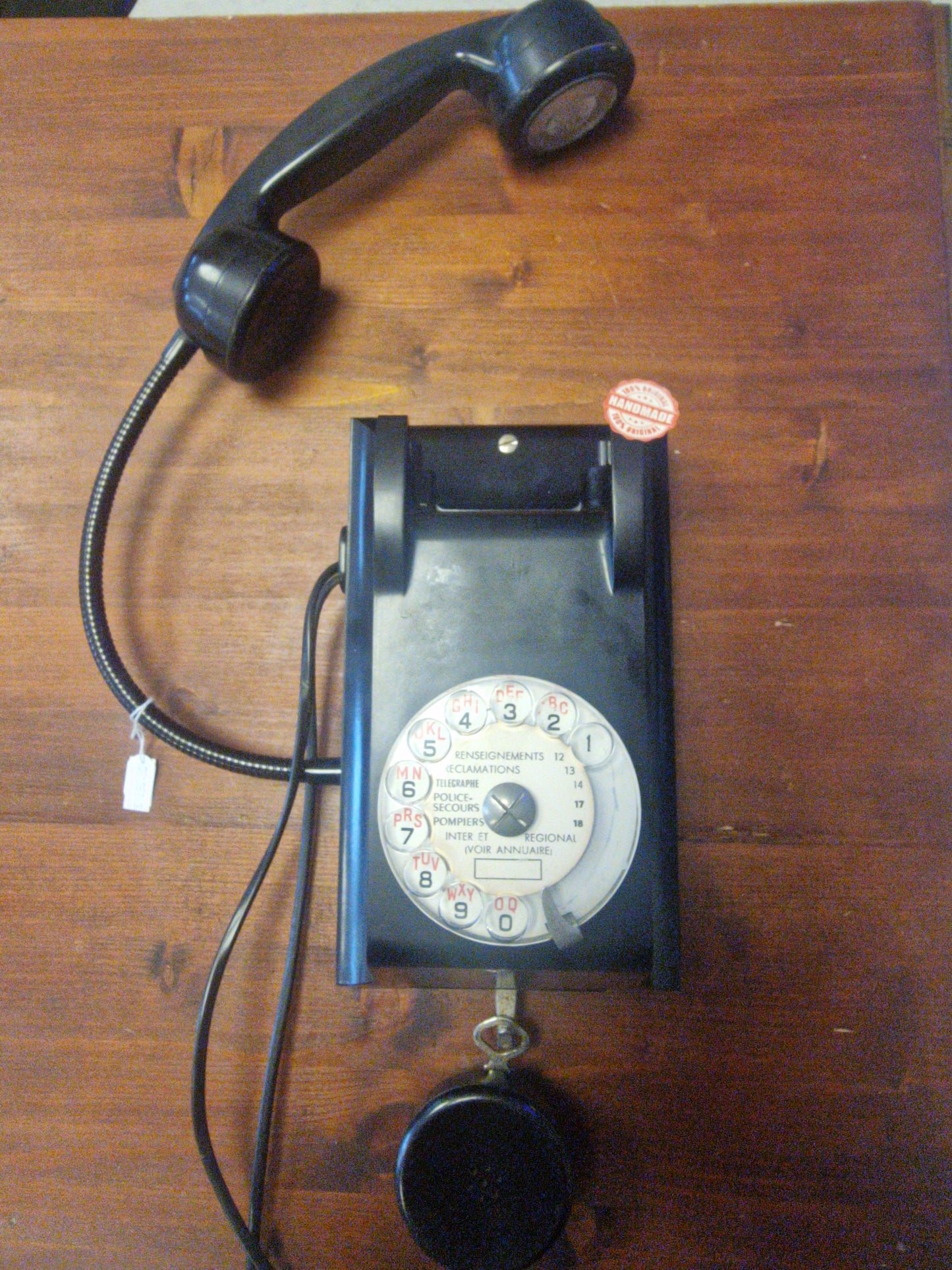 Lampe  téléphone Design en Lévitation – Réalisée à partir d’un Ancien Téléphone Murale (Fabrication Ardèche)