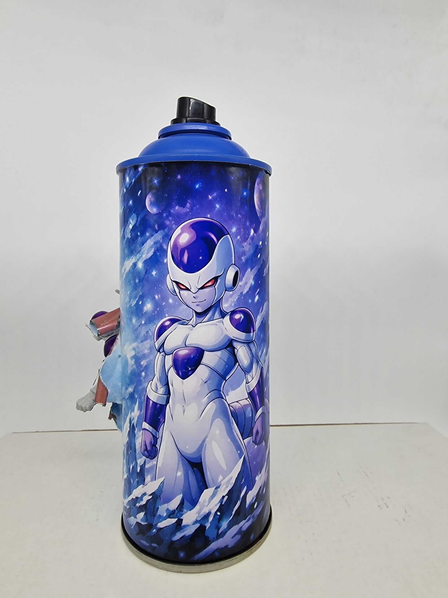 Bombe de peinture custom dragon ball z – Figurine freezer pop culture artisanale