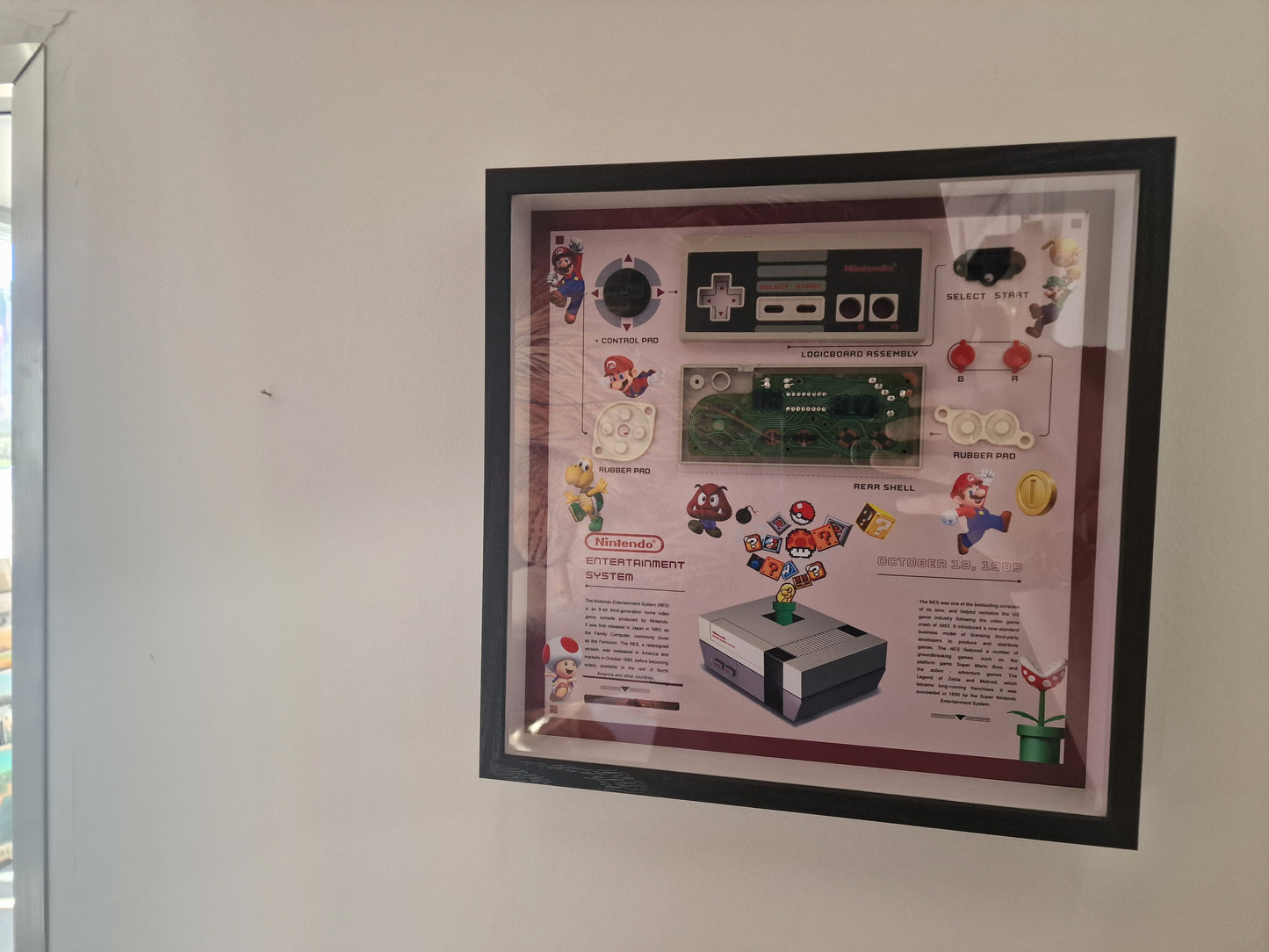 Cadre manette Famicom Nintendo – Déco gaming rétro années 80 – Objet geek vintage fait main