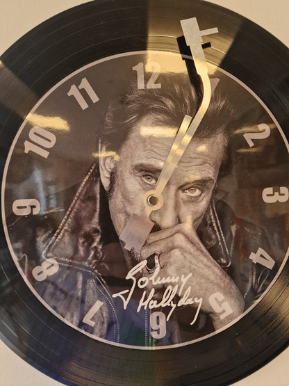 Horloge Vinyle Johnny Hallyday – Une Horloge Vintage Unique pour les Fans de Johnny Hallyday