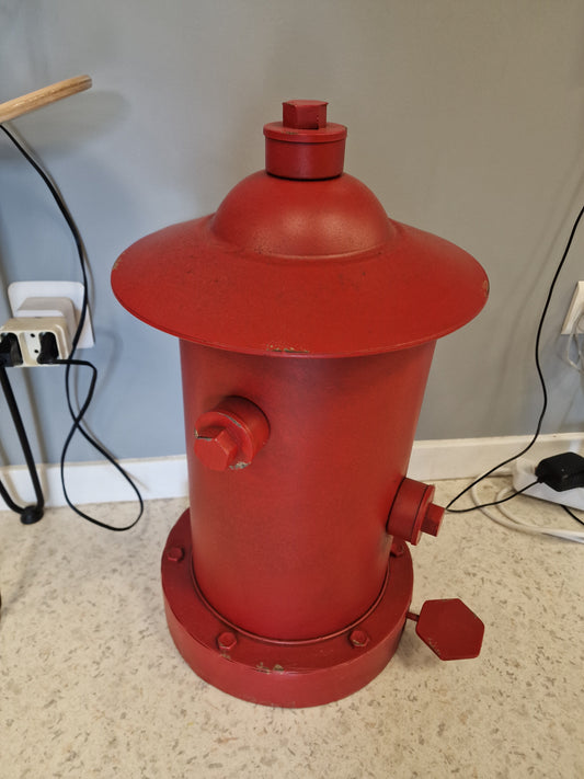 Poubelle borne à incendie en métal rouge – 54 x 40 cm – Création Poubelle borne à incendie métal rouge 54 x 40 cm – Décoration industrielle & urbaine artisanale
