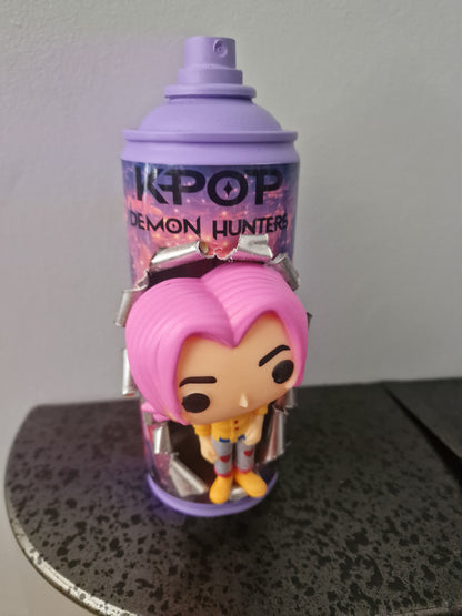 Bombe de peinture custom  – Figurine  romance Kpop demon hunter pop culture artisanale
