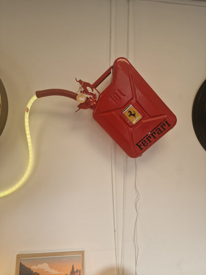 Lampe Jerrycan Ferrari – Luminaire Design RGB Fait Main