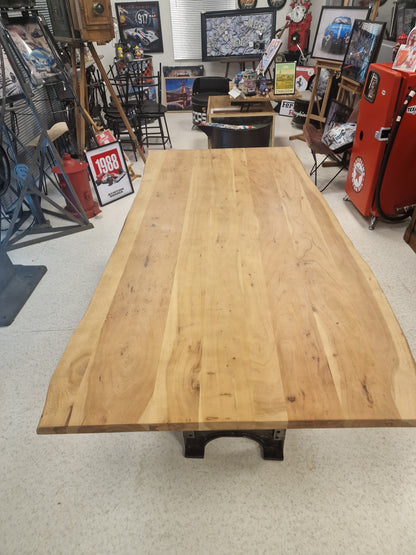 Table industrielle vintage 200 cm – Pieds de machine industrielle anciens & poutres rivetées