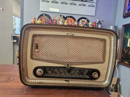 Radio Radiola Vintage Transformée en Enceinte Bluetooth – Haut-Parleur JVC – Restaurée et Fabriquée en Ardèche