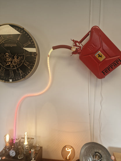 Lampe Jerrycan Ferrari – Luminaire Design RGB Fait Main