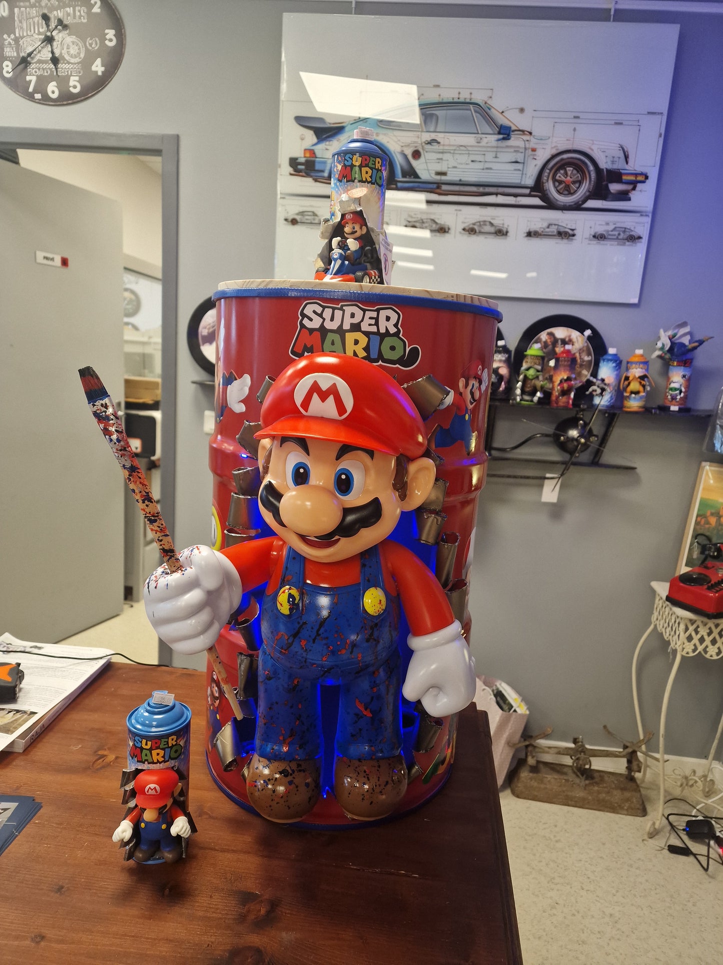 Table d’appoint super mario – Bidon métal custom 60L transformé en meuble design geek