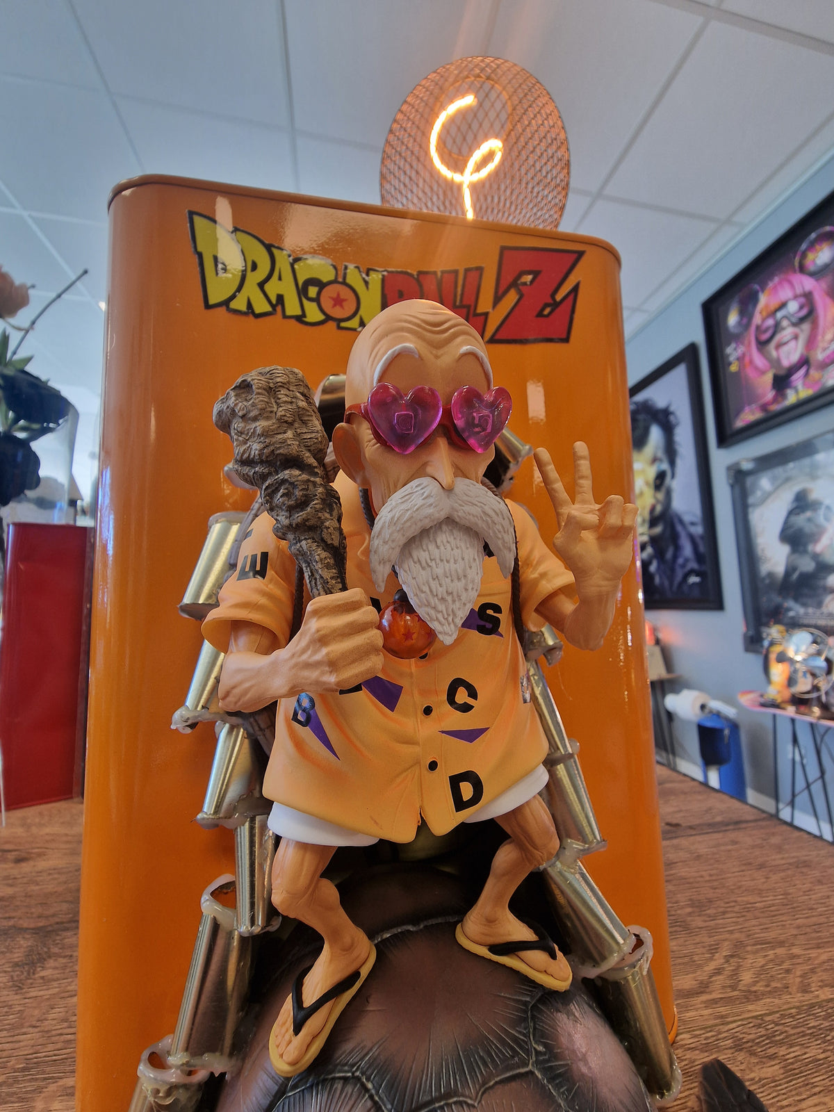 Lampe Dragon Ball Z – Tortue Géniale & Goku – Création artisanale upcycling