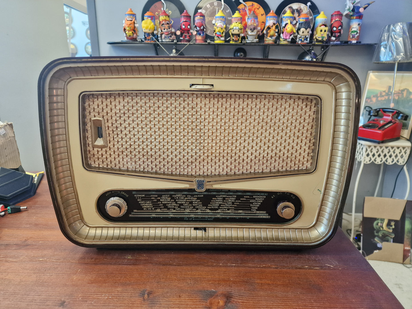 Radio Radiola Vintage Transformée en Enceinte Bluetooth – Haut-Parleur JVC – Restaurée et Fabriquée en Ardèche