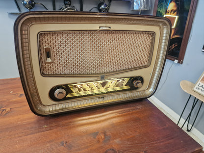 Radio Radiola Vintage Transformée en Enceinte Bluetooth – Haut-Parleur JVC – Restaurée et Fabriquée en Ardèche