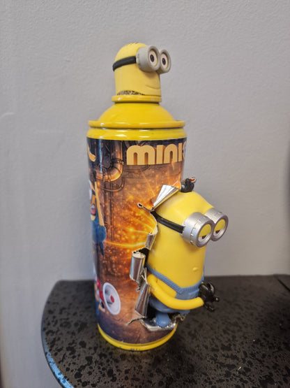 Bombe de peinture custom minions– Figurine des minions 3 pop culture artisanale