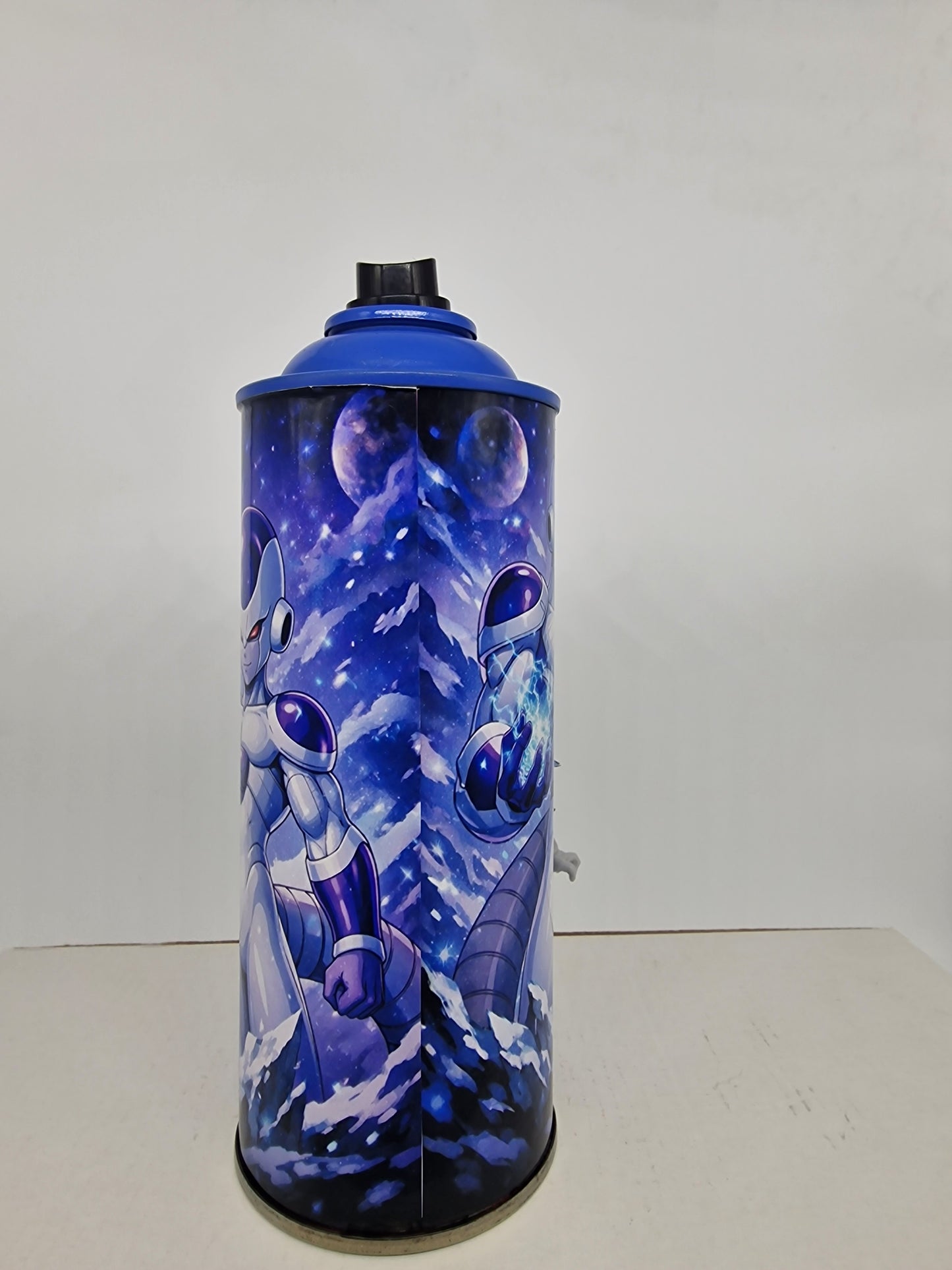 Bombe de peinture custom dragon ball z – Figurine freezer pop culture artisanale