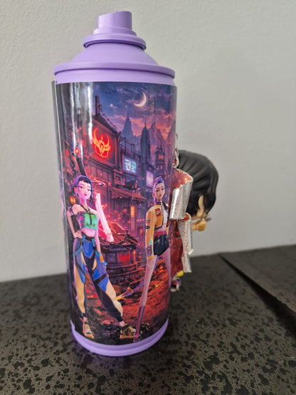 Bombe de peinture custom  – Figurine  zoey Kpop demon hunter pop culture artisanale