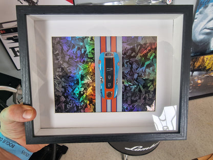 Cadre clé Porsche Gulf 20x25 cm – Décoration automobile carbone forgé