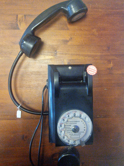 Lampe  téléphone Design en Lévitation – Réalisée à partir d’un Ancien Téléphone Murale (Fabrication Ardèche)