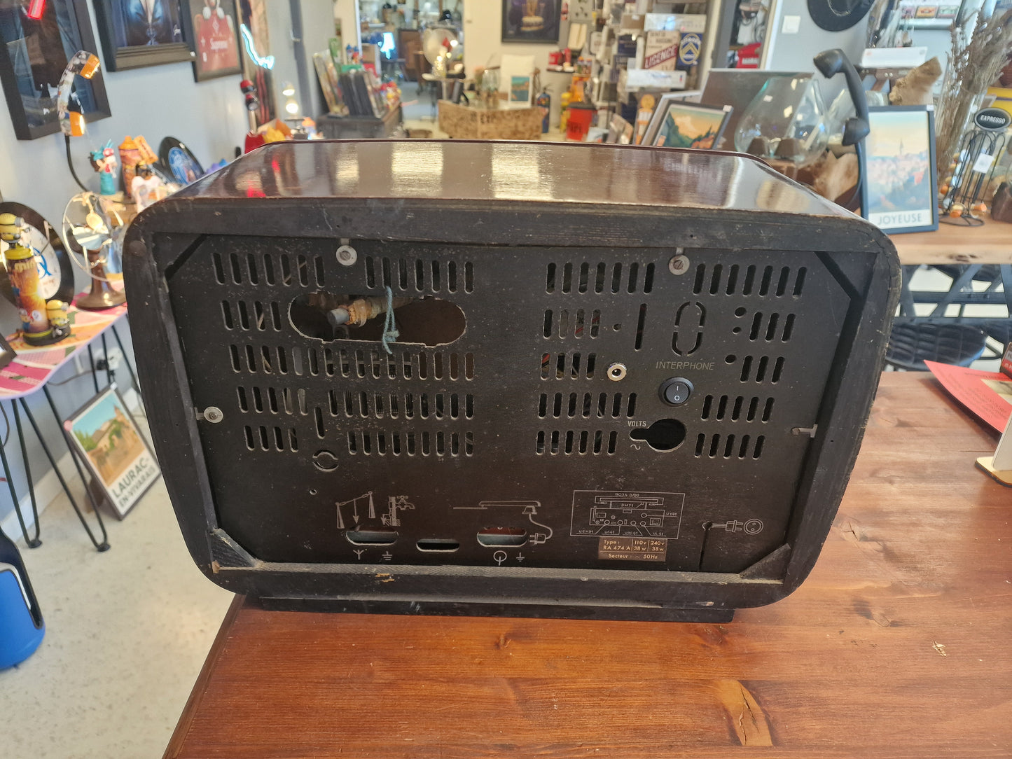 Radio Radiola Vintage Transformée en Enceinte Bluetooth – Haut-Parleur JVC – Restaurée et Fabriquée en Ardèche