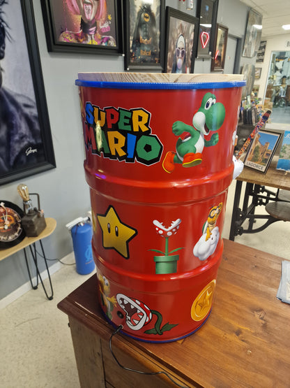 Table d’appoint super mario – Bidon métal custom 60L transformé en meuble design geek