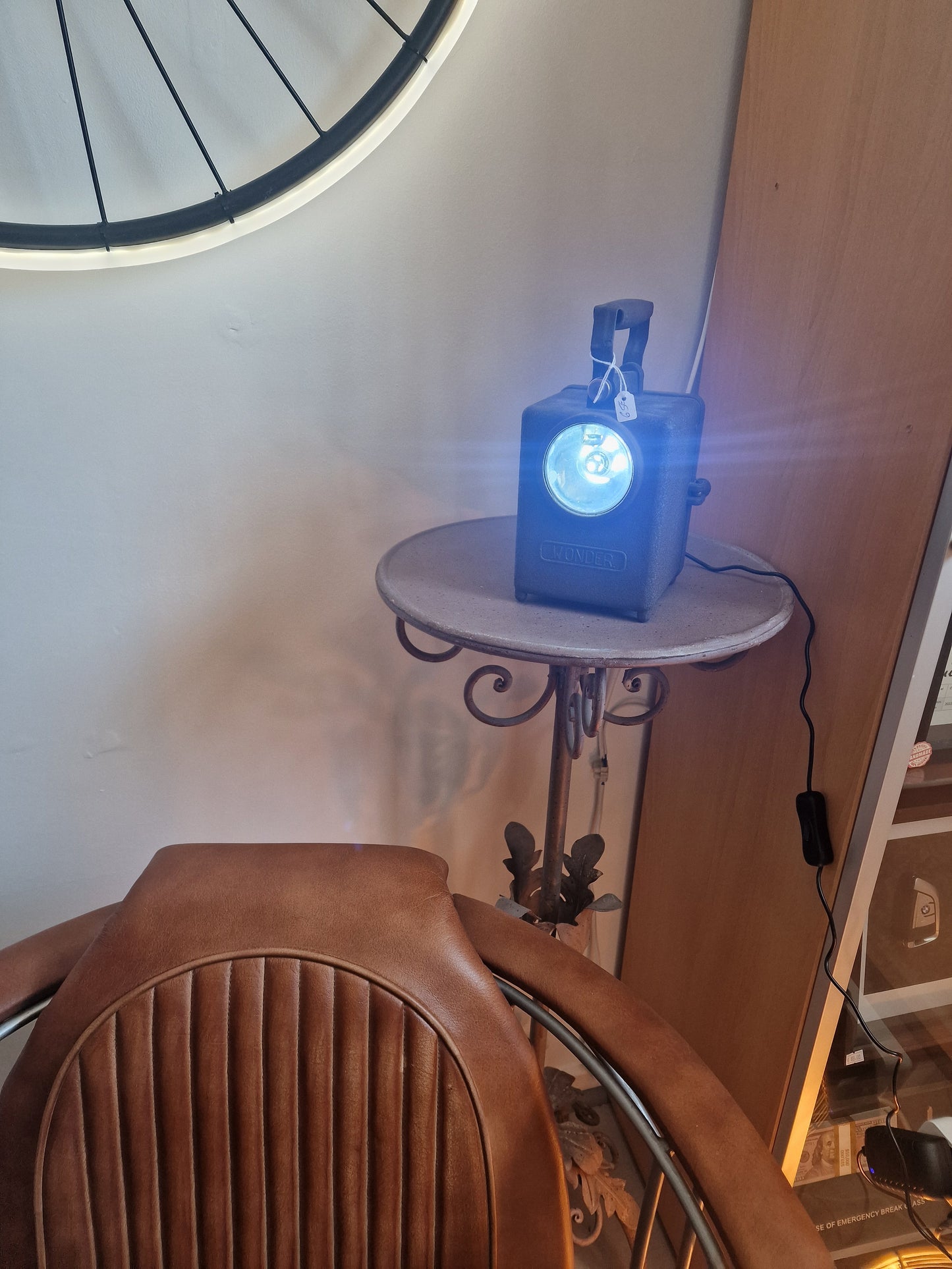 Lampe industrielle sncf vintage   – Création artisanale unique