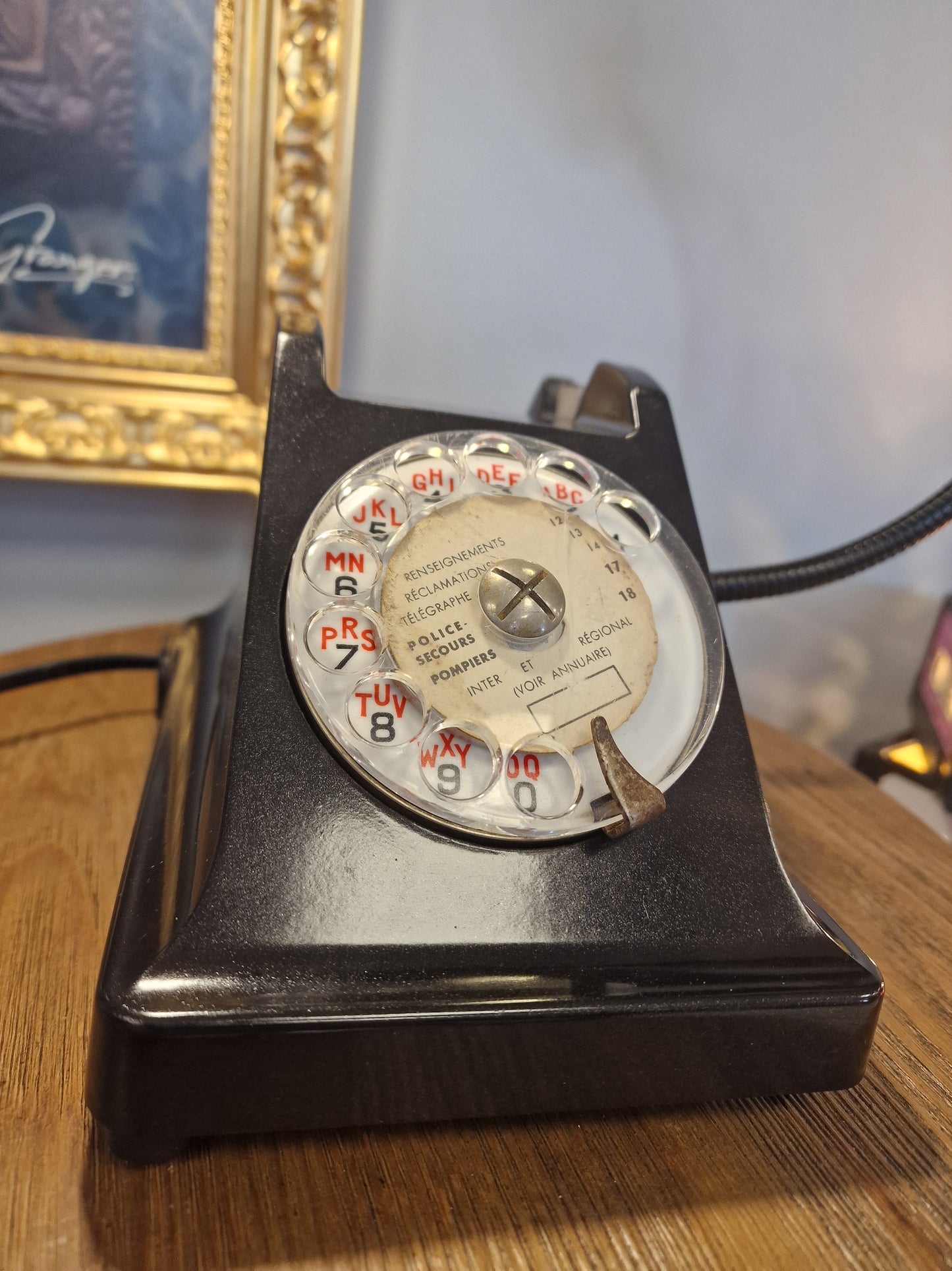 Lampe vintage upcyclée – téléphone  transformé en lampe industrielle