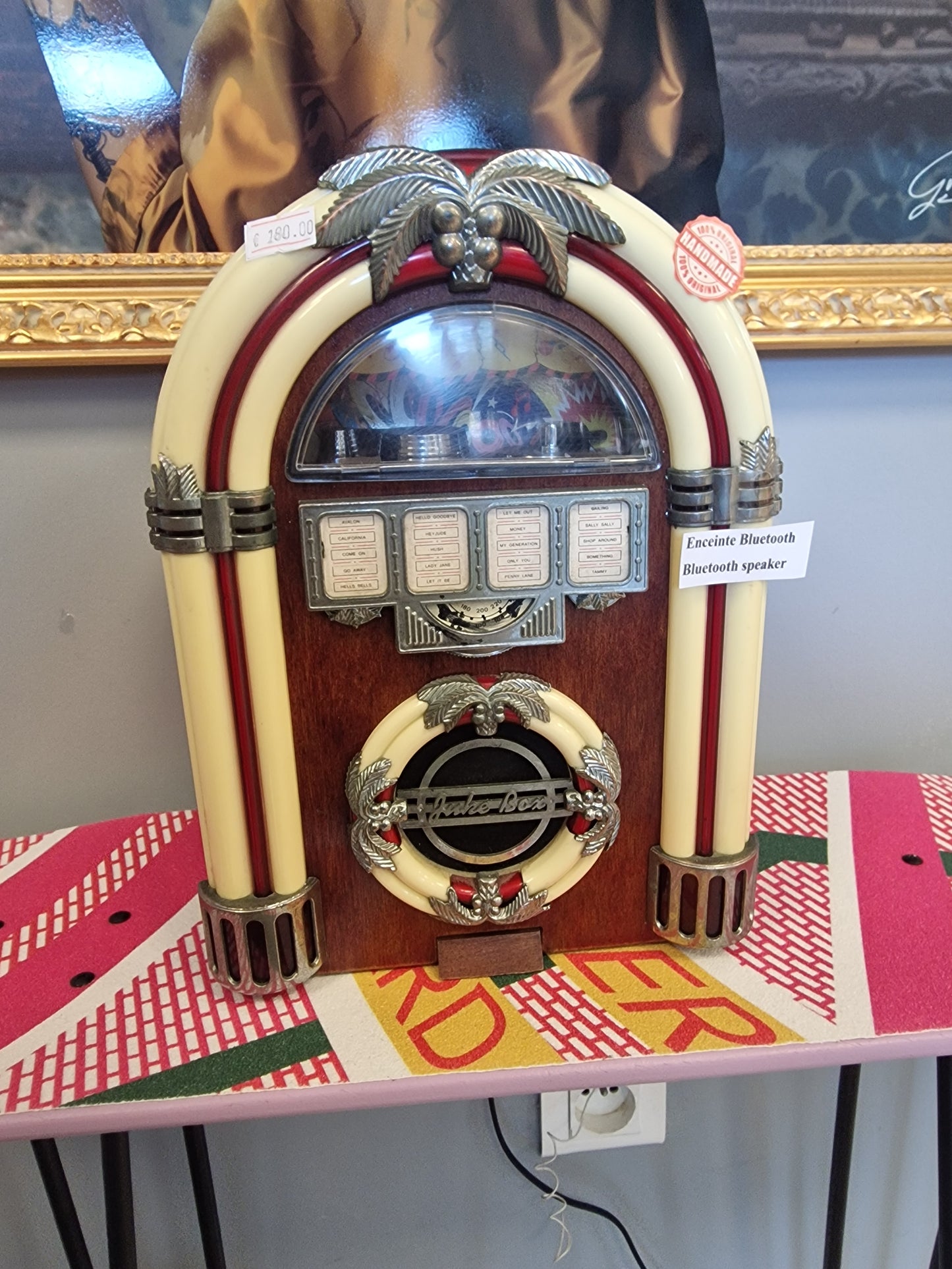 Ancienne Radio Style Jukebox – Enceinte Bluetooth Compacte avec Rétroéclairage & Batterie Rechargeable (Ardèche
