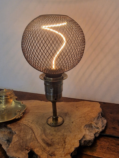Lampe Artisanale en Bois Massif avec Encrier Vintage & Ampoule LED Cage – Création Unique en Ardèche