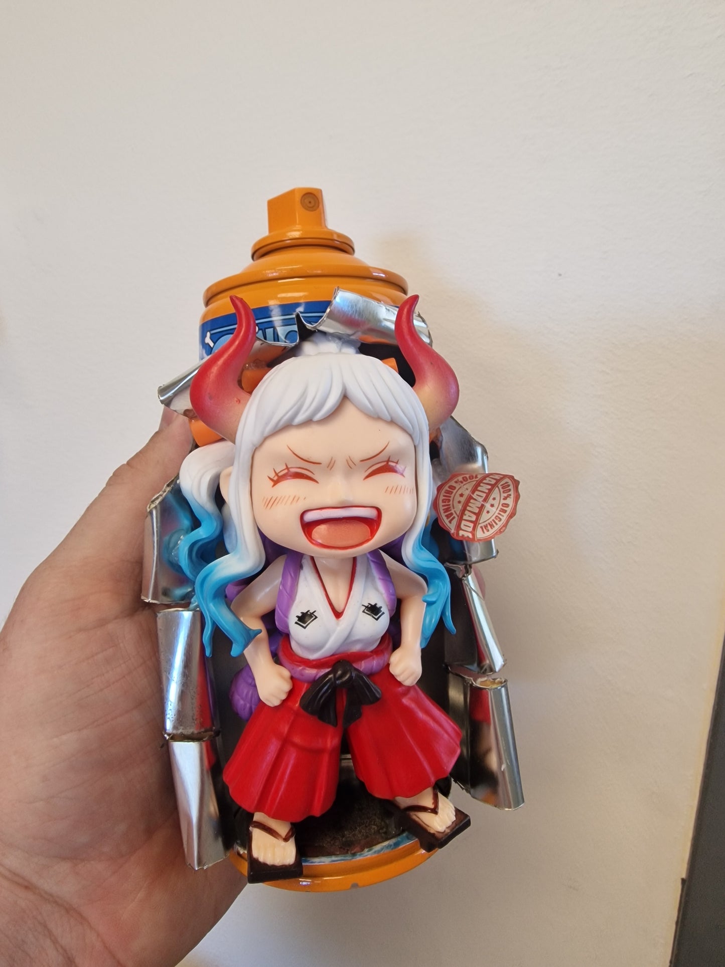 Yamato One Piece – Bombe de peinture customisée – Décoration manga – Figurine – Création artisanale