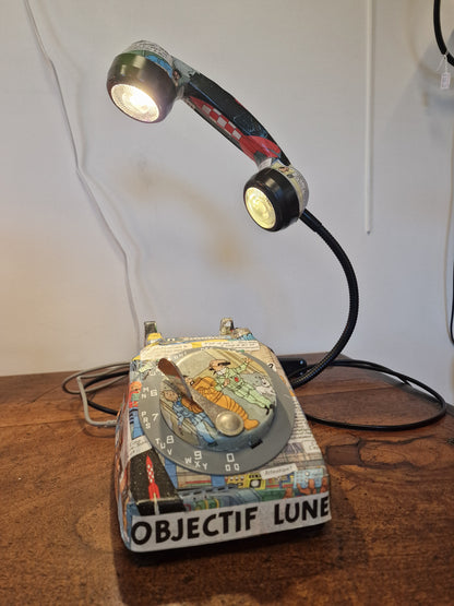 Lampe Téléphone Vintage upcycling Tintin Objectif Lune