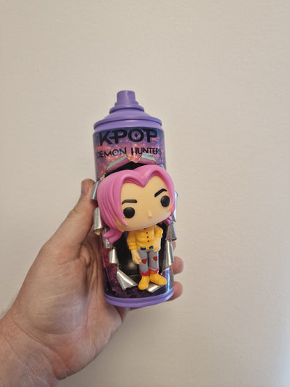 Bombe de peinture custom  – Figurine  romance Kpop demon hunter pop culture artisanale
