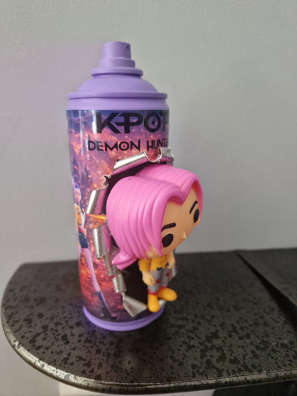 Bombe de peinture custom  – Figurine  romance Kpop demon hunter pop culture artisanale