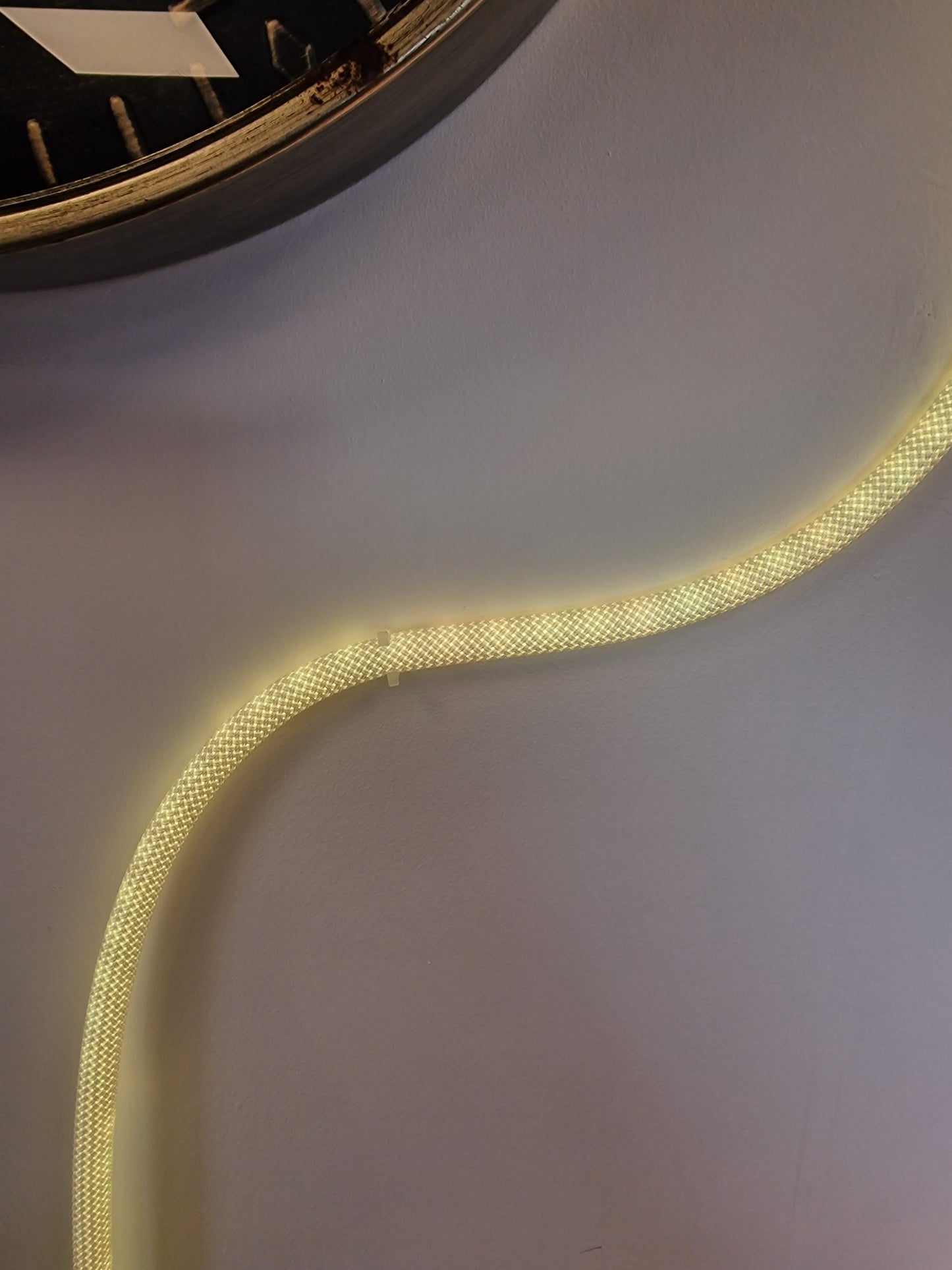 Lampe Jerrycan Ferrari – Luminaire Design RGB Fait Main