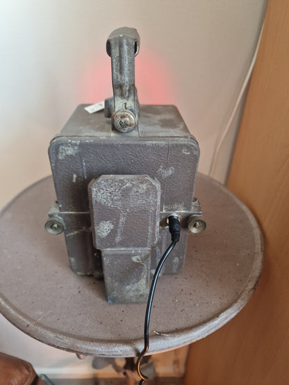 Lampe industrielle sncf vintage   – Création artisanale unique