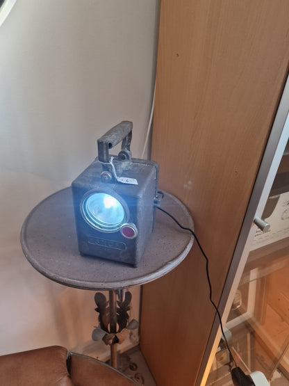 Lampe industrielle sncf vintage   – Création artisanale unique