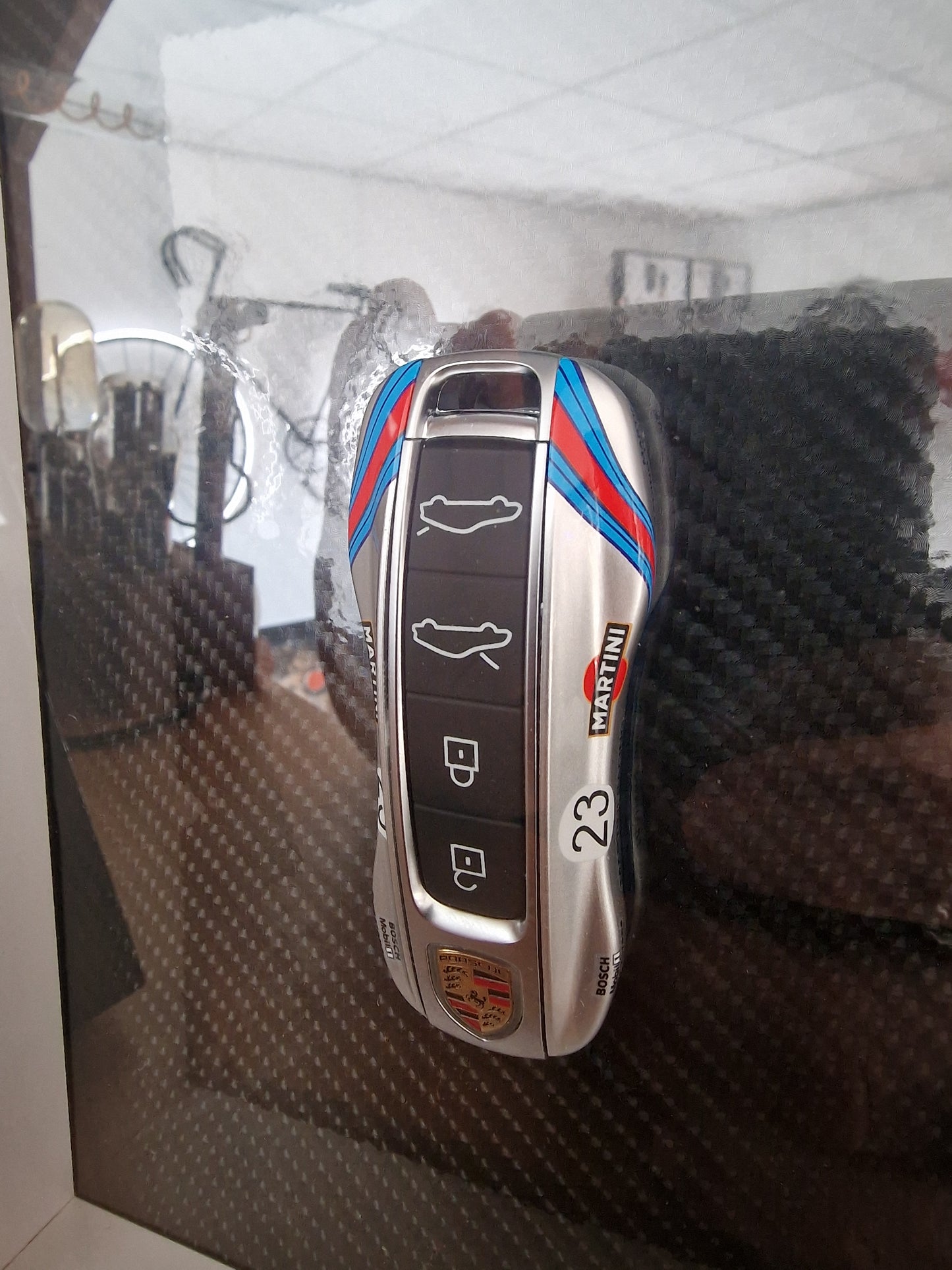Cadre A4 – Clé Porsche Supercar Design Martini – Édition Limitée (10 exemplaires)