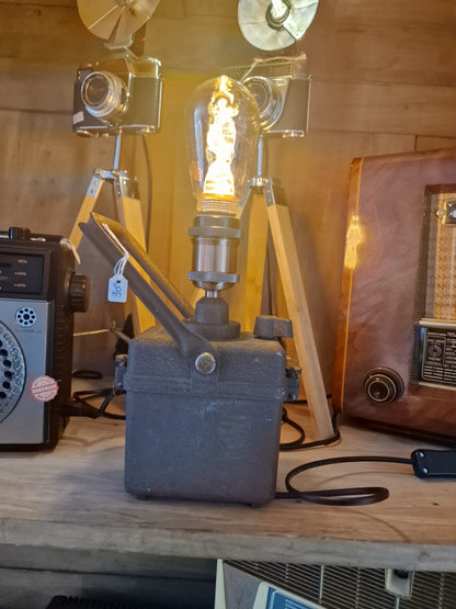 Lampe industrielle sncf vintage "Wonder"2  – Création artisanale unique