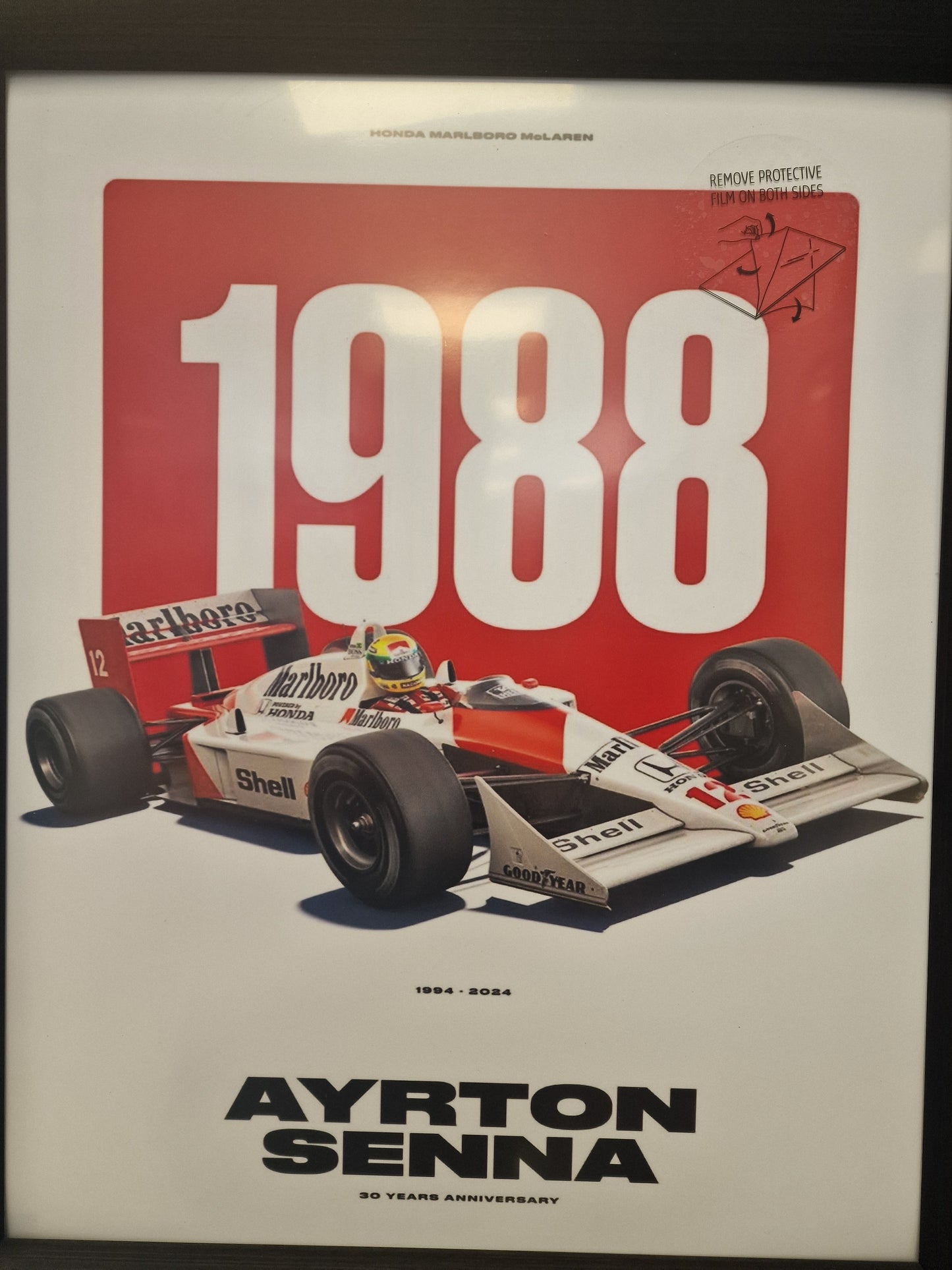 Cadre décoratif Ayrton Senna – McLaren Honda MP4/4 saison 1988 (Formats 40 × 50 cm et A3)
