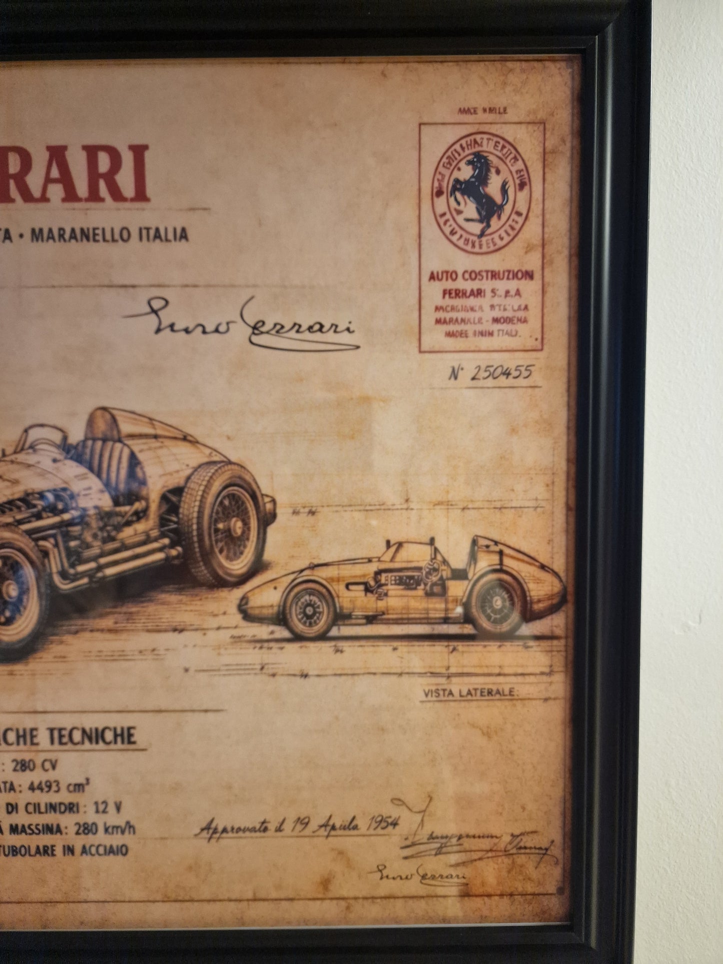 Cadre Ferrari 40x50 cm – Illustration technique vintage sous verre avec moulures
