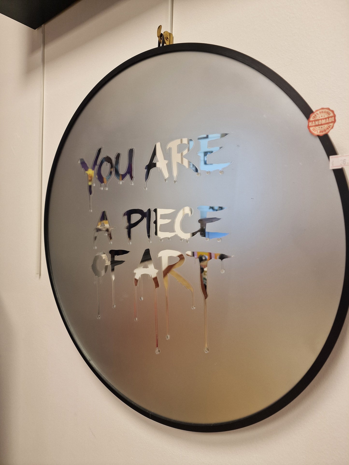 Miroir rond design artistique – “You Are A Piece Of Art” – Décoration murale originale style obscur