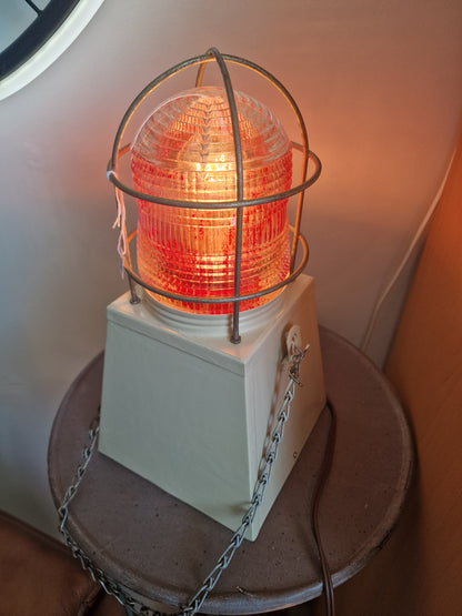 Lampe industrielle vintage rouge 220V | Ancienne lampe de bateau