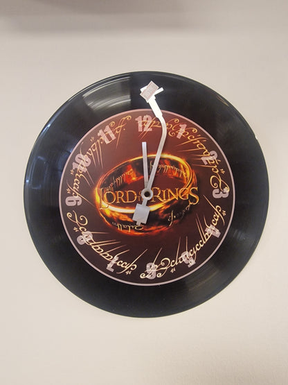 Horloge Vinyle THE LORD OF THE RING – Une Horloge Vintage Unique pour les Fans de THE LORD OF THE RING
