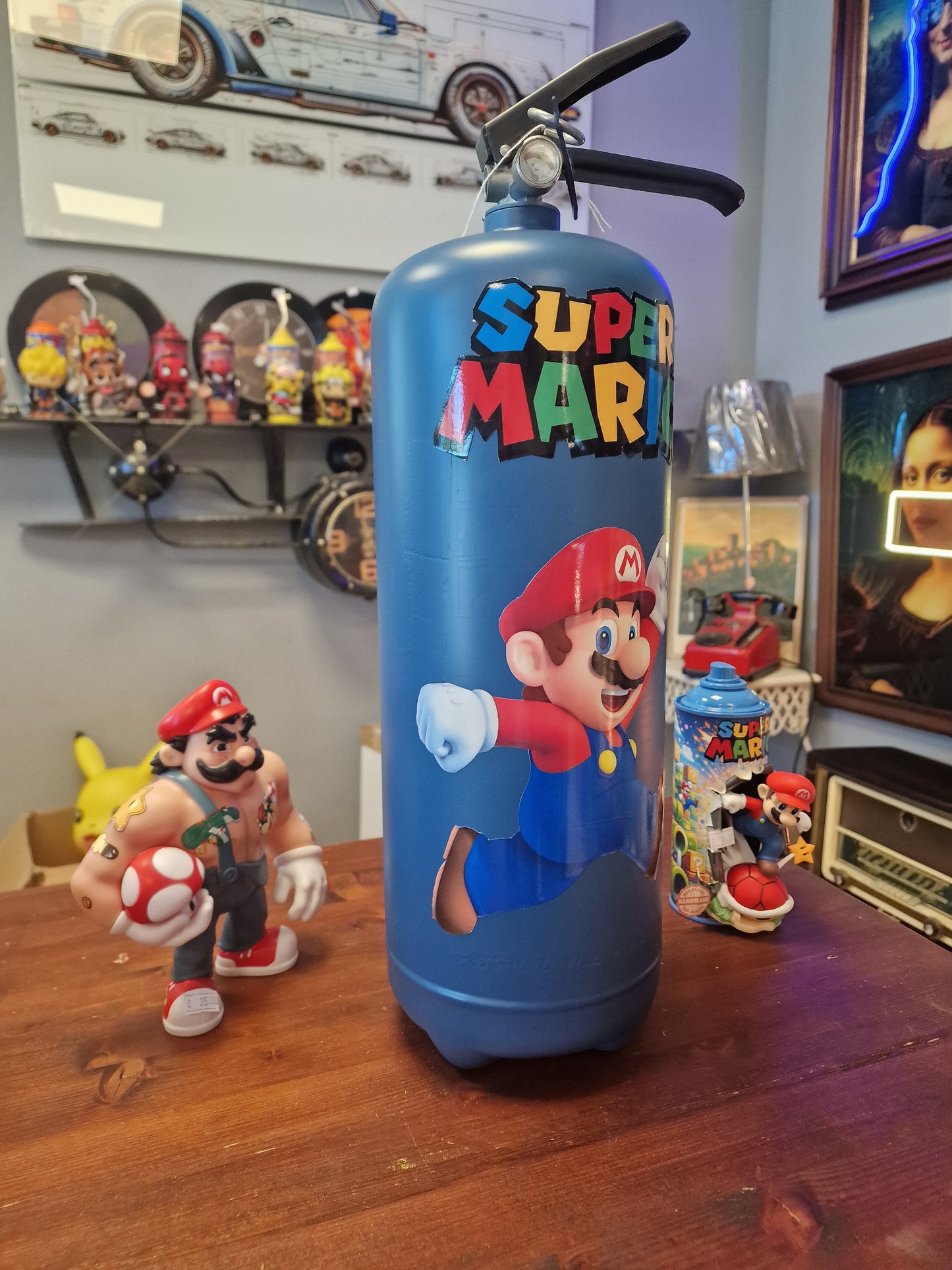 Extincteur Custom Super Mario – Objet de décoration avec rangement secret pour bouteille