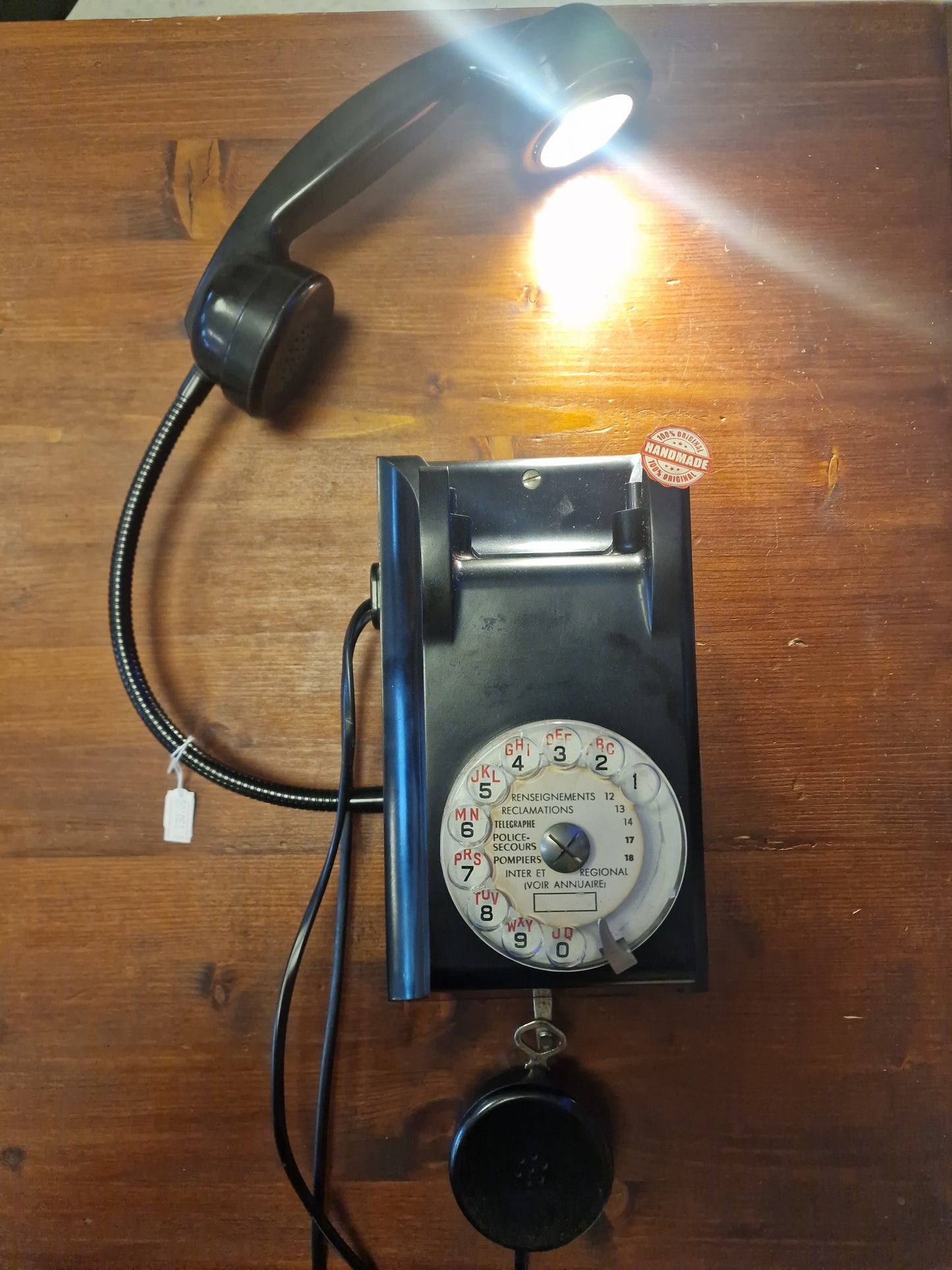 Lampe  téléphone Design en Lévitation – Réalisée à partir d’un Ancien Téléphone Murale (Fabrication Ardèche)